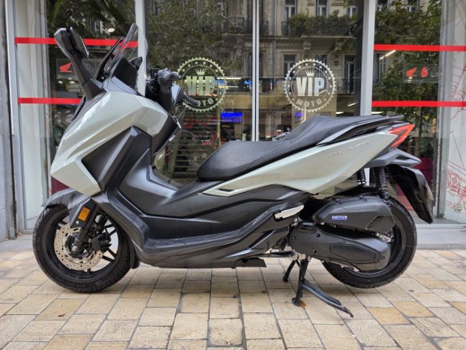 HONDA FORZA 125 ABS 4