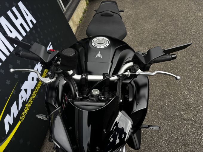 YAMAHA MT-10 4