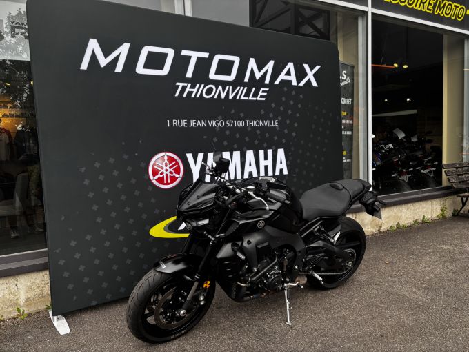 YAMAHA MT-10 4
