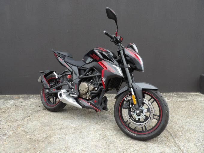 VOGE 300R 4