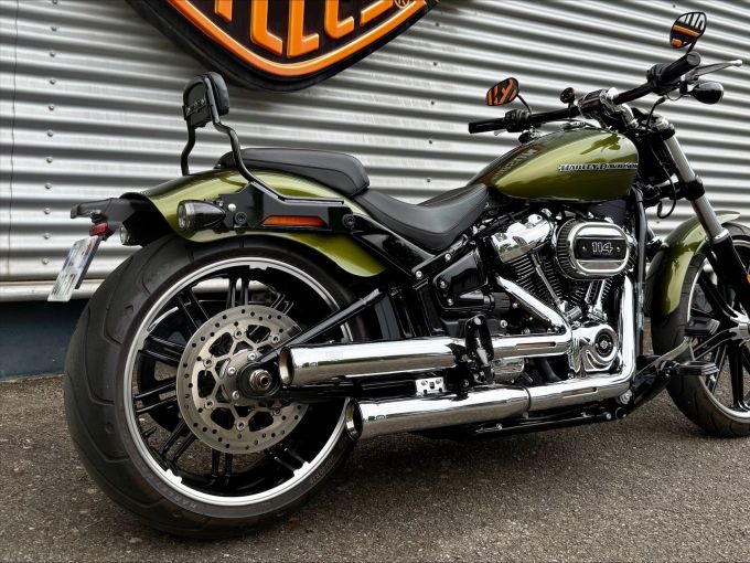 HARLEY-DAVIDSON SOFTAIL BREAKOUT 1868 4