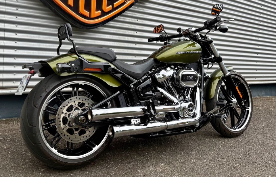 HARLEY-DAVIDSON SOFTAIL BREAKOUT 1868 4