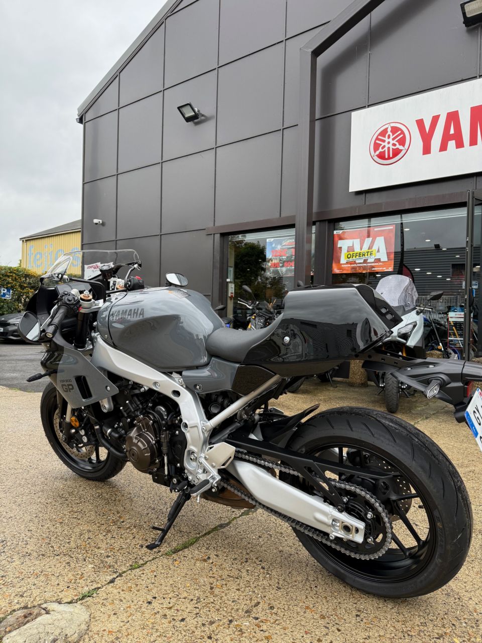 YAMAHA XSR 900 GP 4