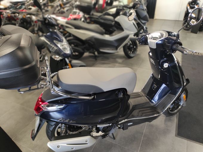 KYMCO NEW LIKE 125 4