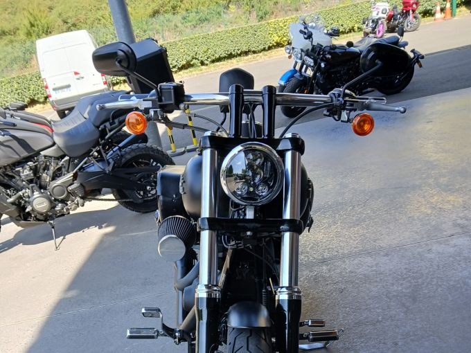HARLEY-DAVIDSON DYNA STREET BOB 1690 4