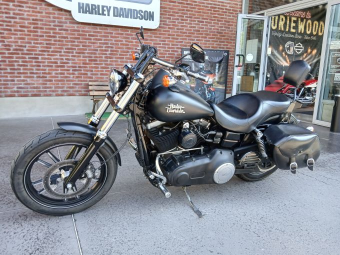 HARLEY-DAVIDSON DYNA STREET BOB 1690 4