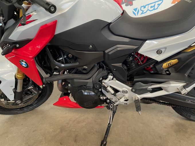 BMW F 900 R 4