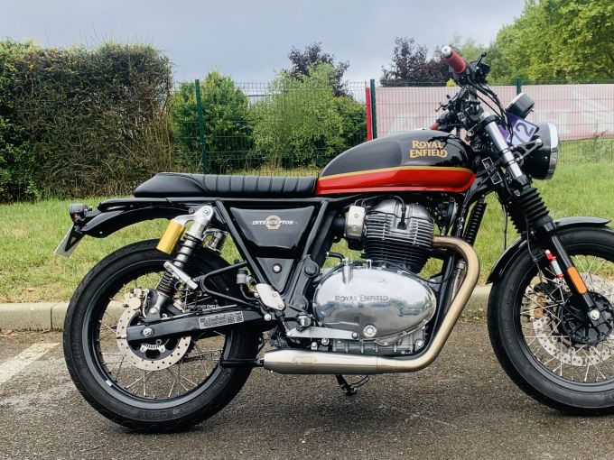 ROYAL ENFIELD INTERCEPTOR 4