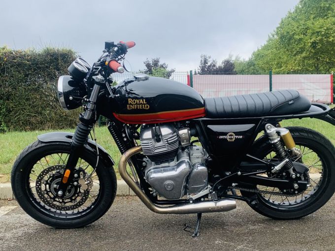 ROYAL ENFIELD INTERCEPTOR 4