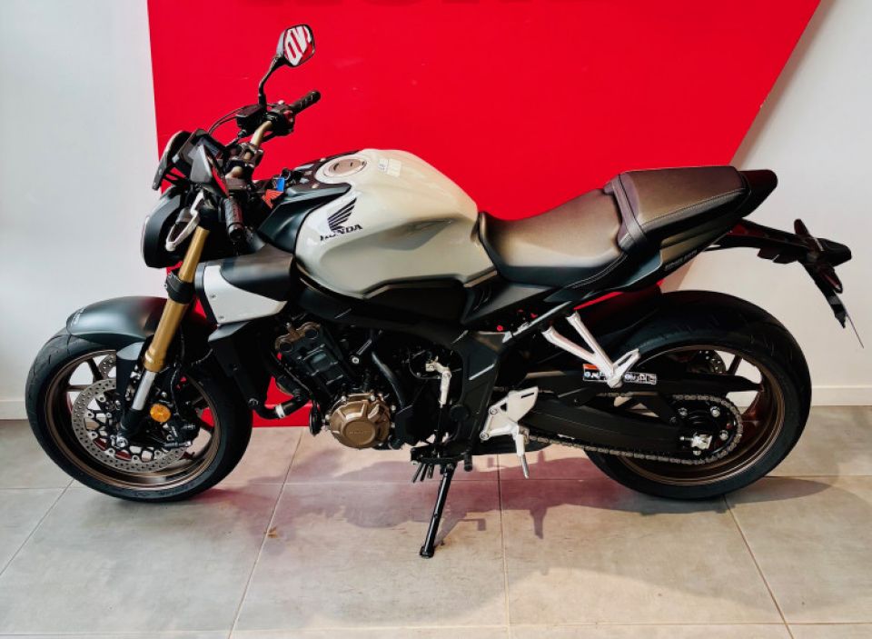 HONDA CB650R Neo Sports Café 4