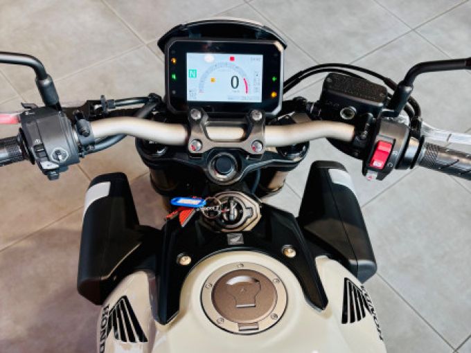 HONDA CB650R Neo Sports Café 4