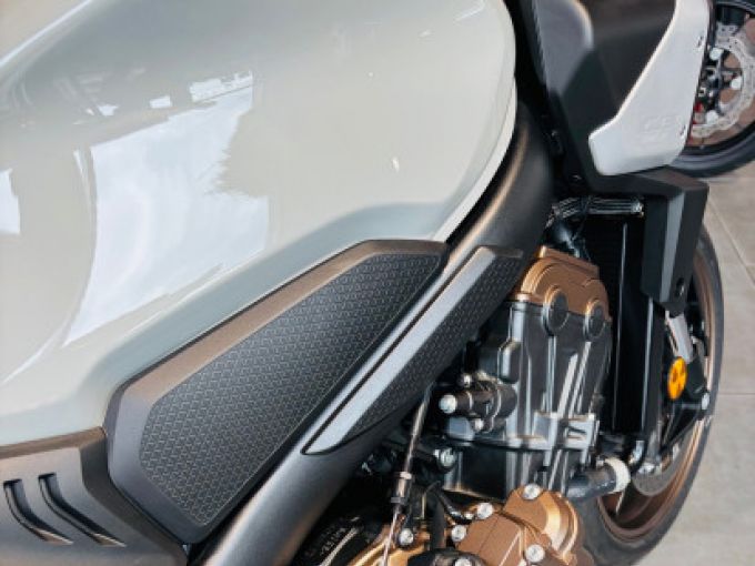 HONDA CB650R Neo Sports Café 4