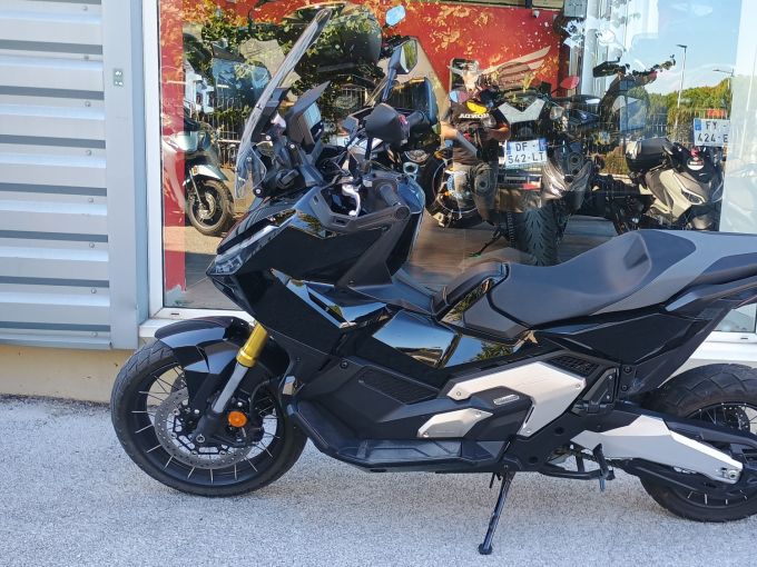 HONDA X-ADV 4
