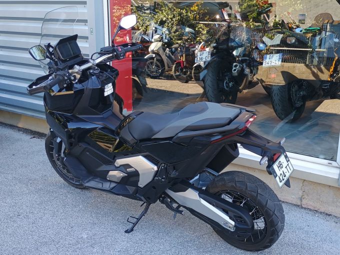 HONDA X-ADV 4