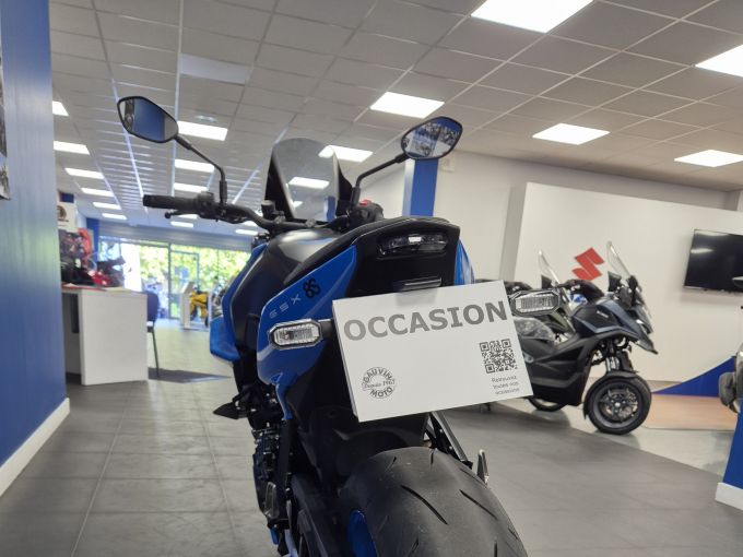 SUZUKI GSX-8S 4