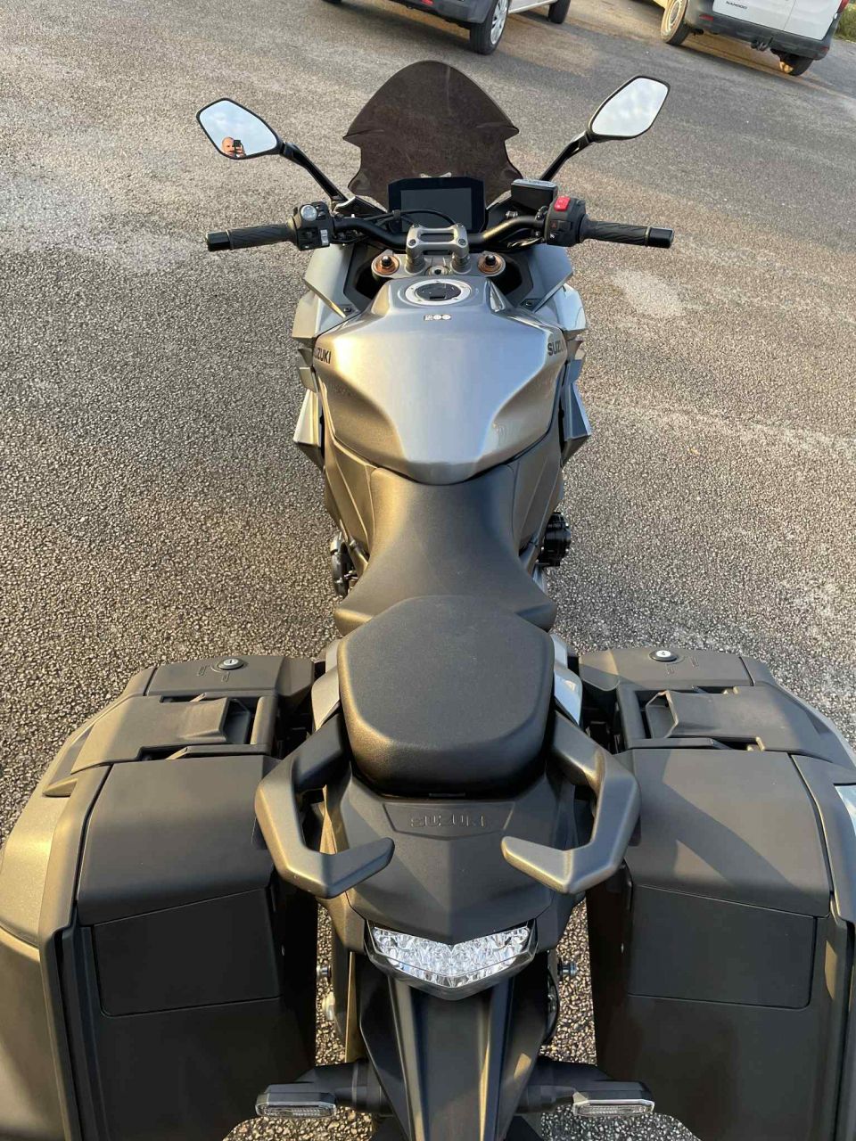 SUZUKI GSX-S 1000 GT 4