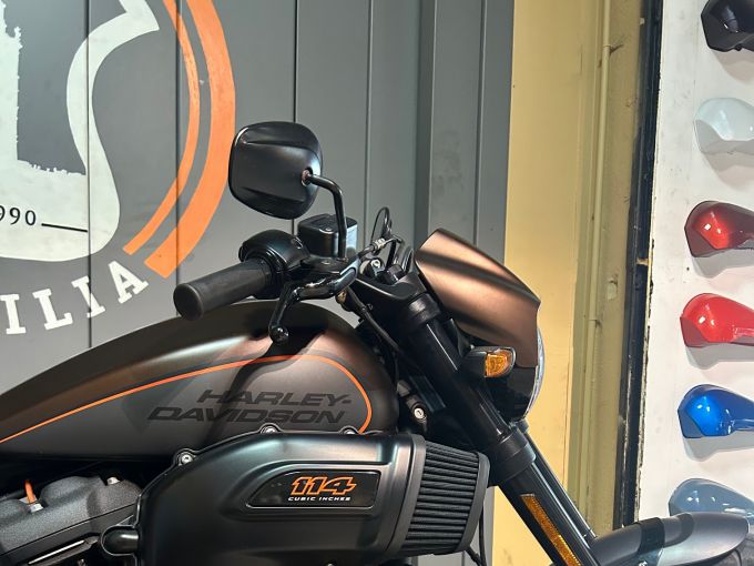 HARLEY-DAVIDSON SOFTAIL FXDR 1868 4