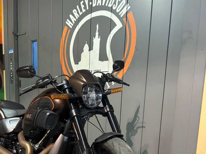 HARLEY-DAVIDSON SOFTAIL FXDR 1868 4