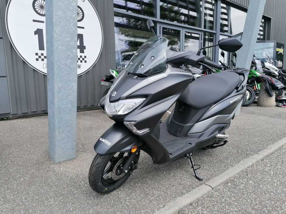 SUZUKI BURGMAN 125 4