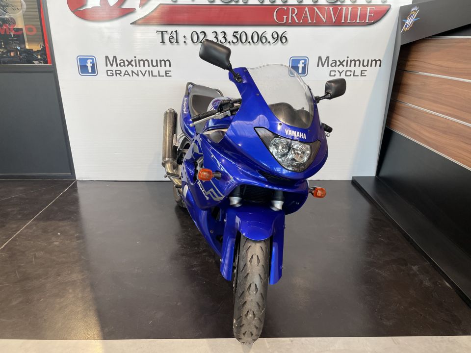 YAMAHA YZF 600 R THUNDERCAT 4