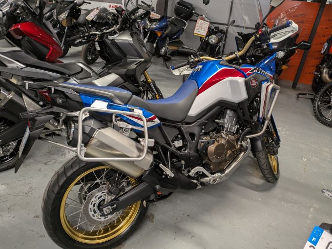 HONDA Africa Twin CRF1000D STD 4