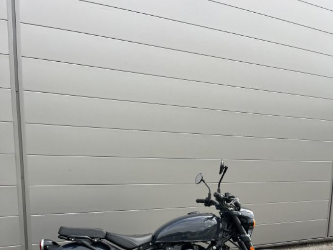 ROYAL ENFIELD Classic 650 4