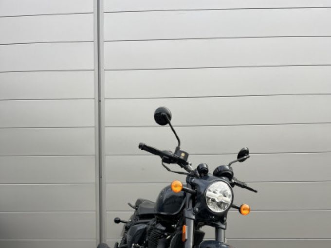 ROYAL ENFIELD Classic 650 4