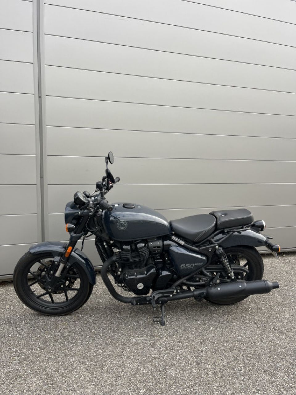 ROYAL ENFIELD Classic 650 4