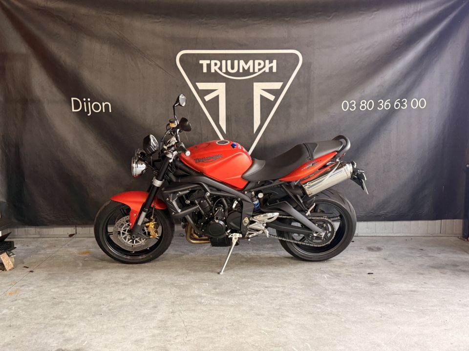 TRIUMPH STREET TRIPLE 675 R 4