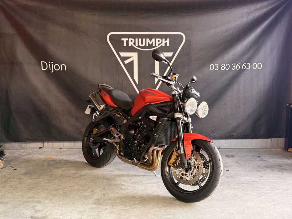 TRIUMPH STREET TRIPLE 675 R 4
