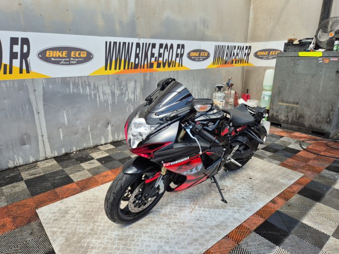 SUZUKI GSX-R 750 4