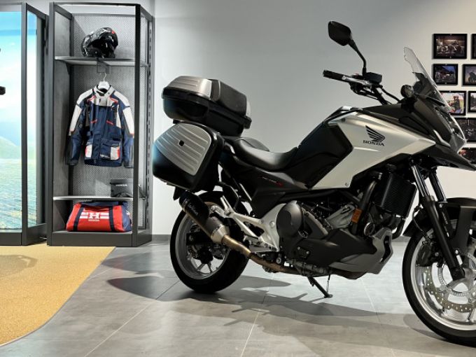 HONDA NC750X 4