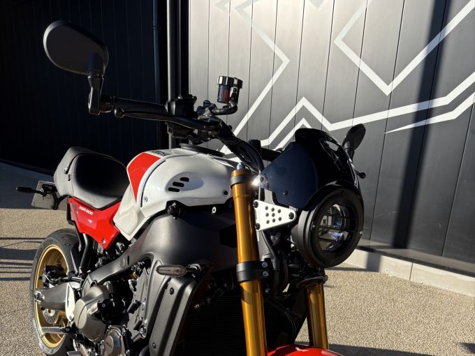 YAMAHA XSR 900 4
