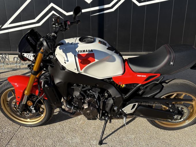YAMAHA XSR 900 4