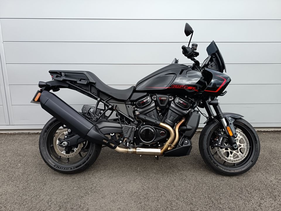 HARLEY-DAVIDSON ADVENTURE PAN AMERICA 1250 ST 4