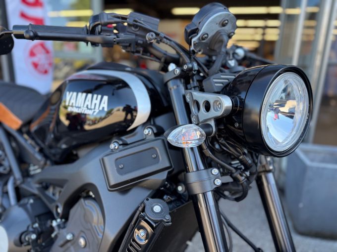 YAMAHA XSR 900 4