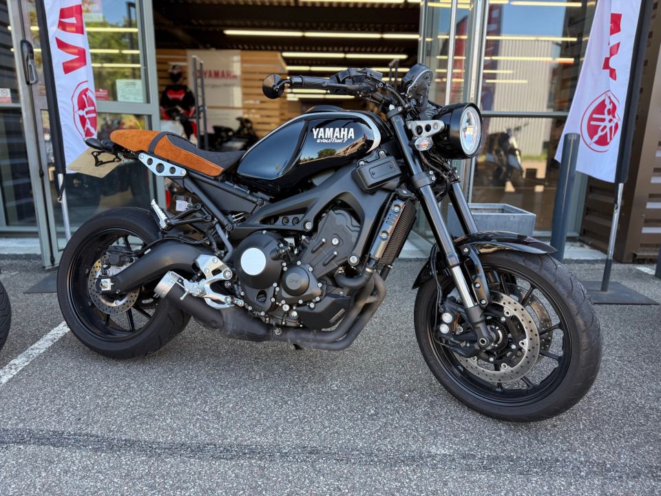 YAMAHA XSR 900 4