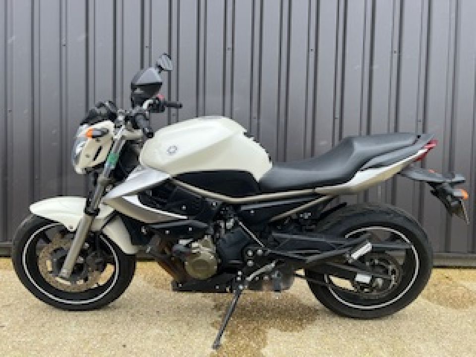 YAMAHA XJ6-N 4