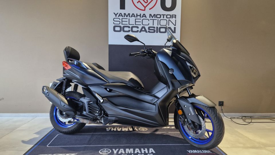 YAMAHA XMAX 125 4
