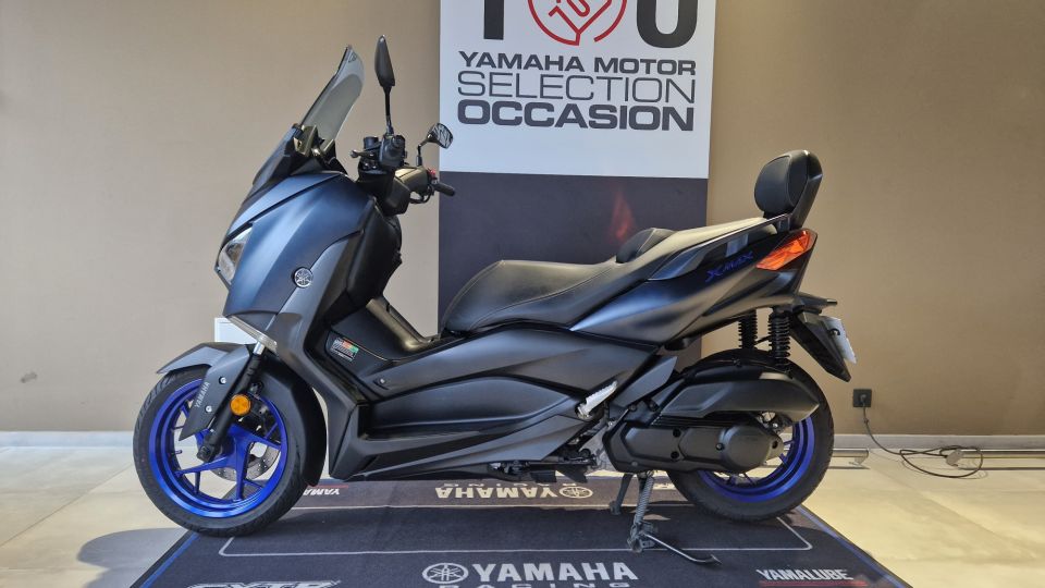 YAMAHA XMAX 125 4