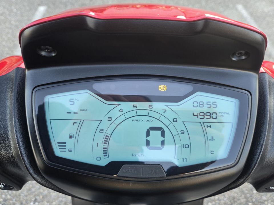 PIAGGIO Medley S 125 IGET ABS E5 4