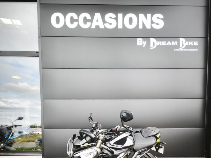 TRIUMPH STREET TRIPLE 765 RS 4