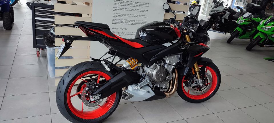 APRILIA TUONO 660 FACTORY 4