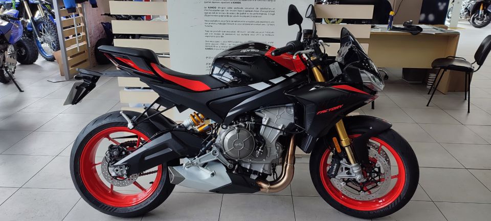 APRILIA TUONO 660 FACTORY 4