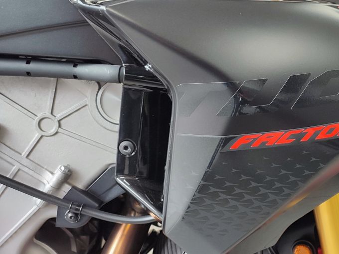 APRILIA TUONO 660 FACTORY 4