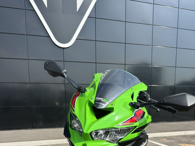 KAWASAKI ZX-4RR 4