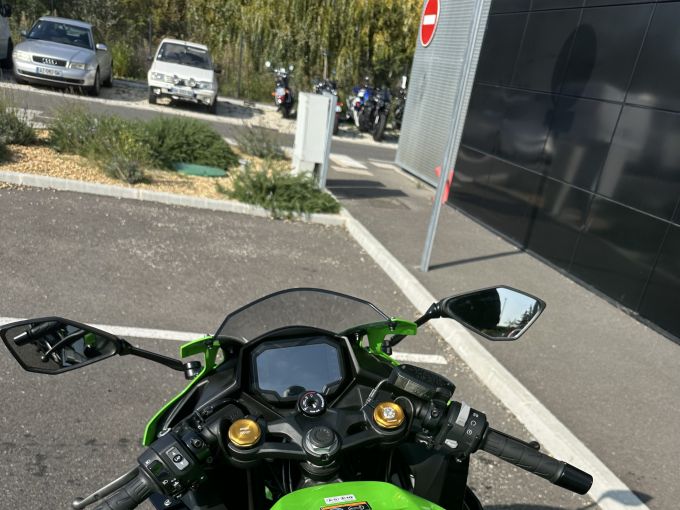 KAWASAKI ZX-4RR 4