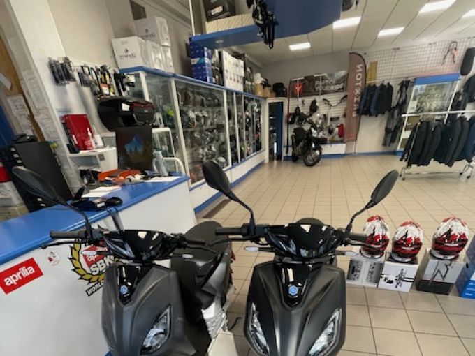 PIAGGIO 1 ACTIVE 4