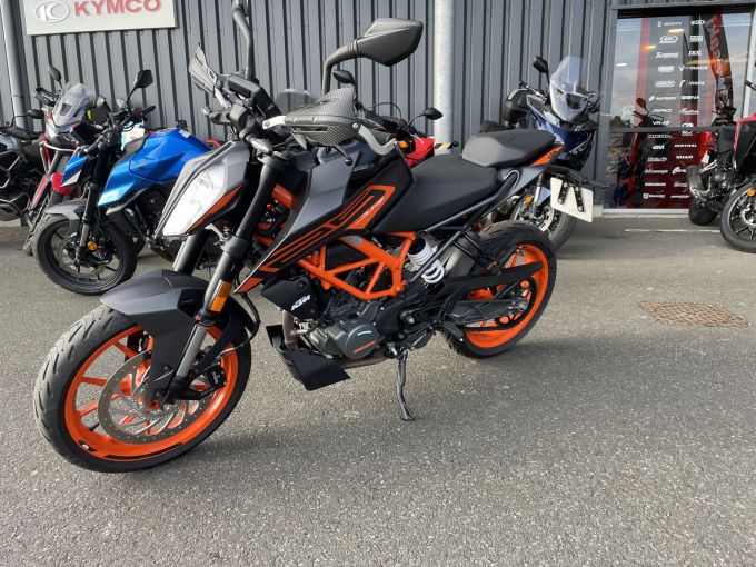 KTM 125 DUKE ABS 4
