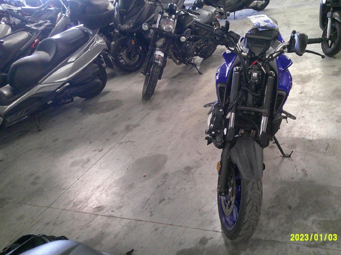 YAMAHA MT-07 4